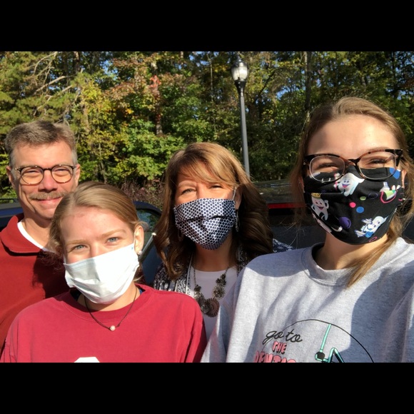 Meet your Posher, Stephanie! - Picture 1 of 1